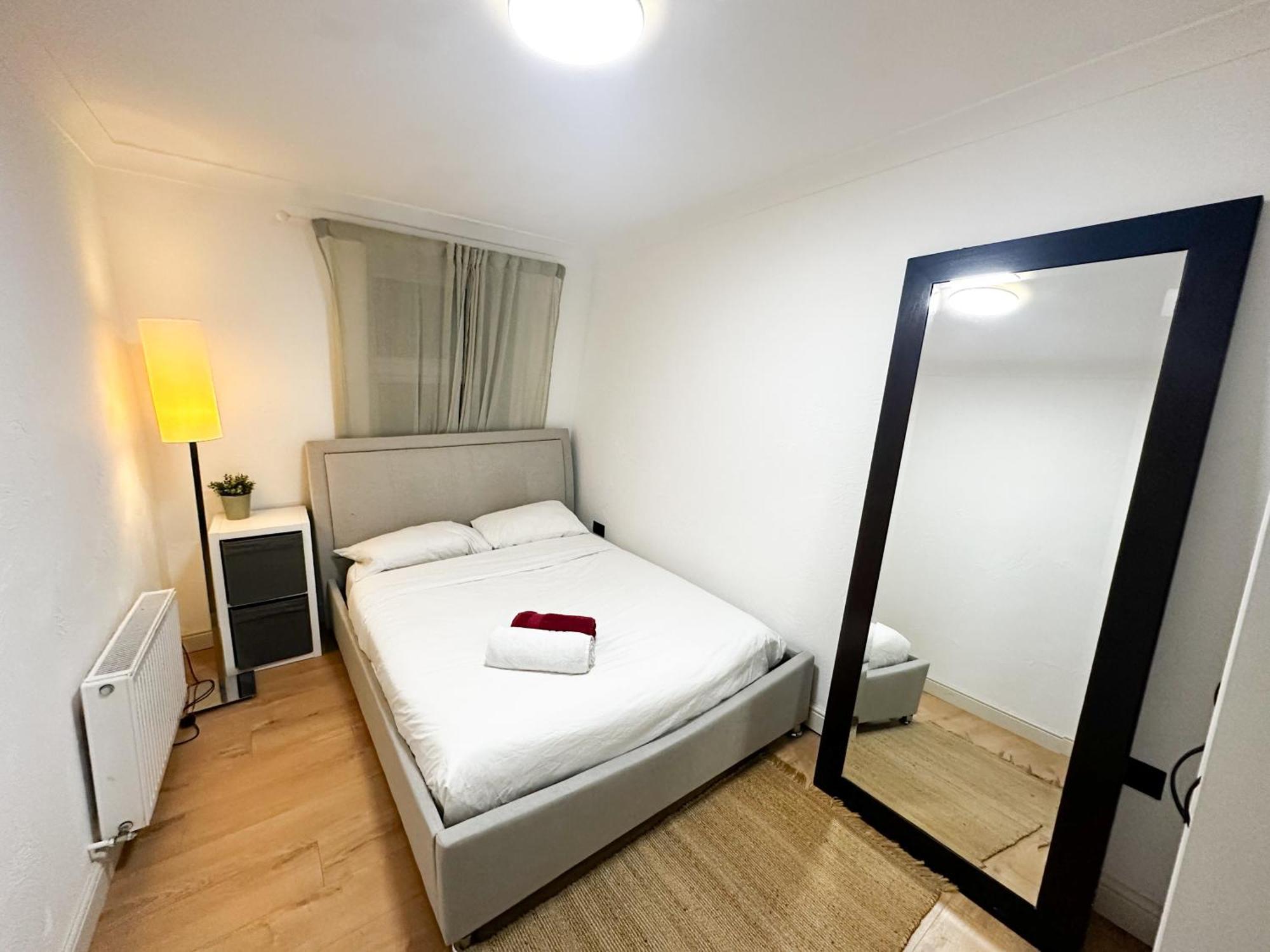 Apartment Flat 6 In Aldgate *