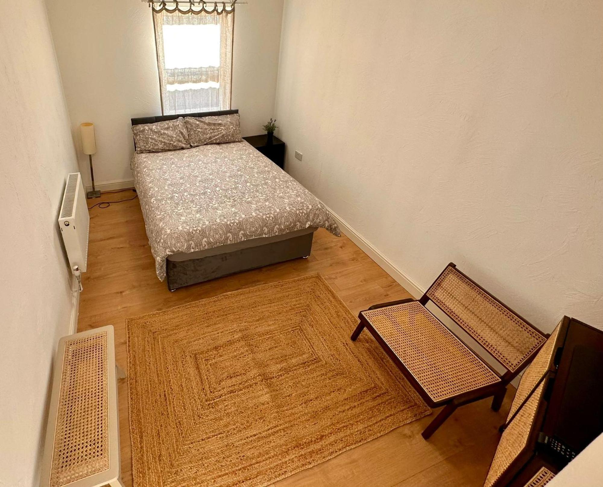 Flat 6 In Aldgate